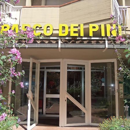 Hotel Parco Dei Pini - 100Mt Dal Mare Follonica Buitenkant foto