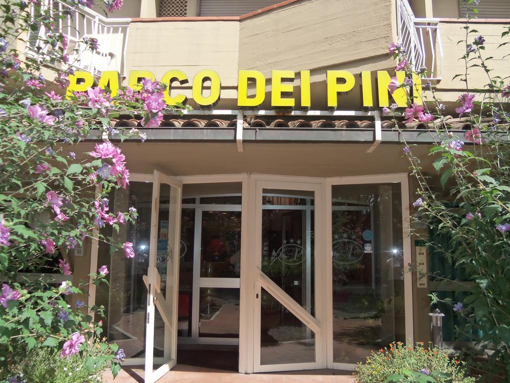Hotel Parco Dei Pini - 100Mt Dal Mare Follonica Buitenkant foto