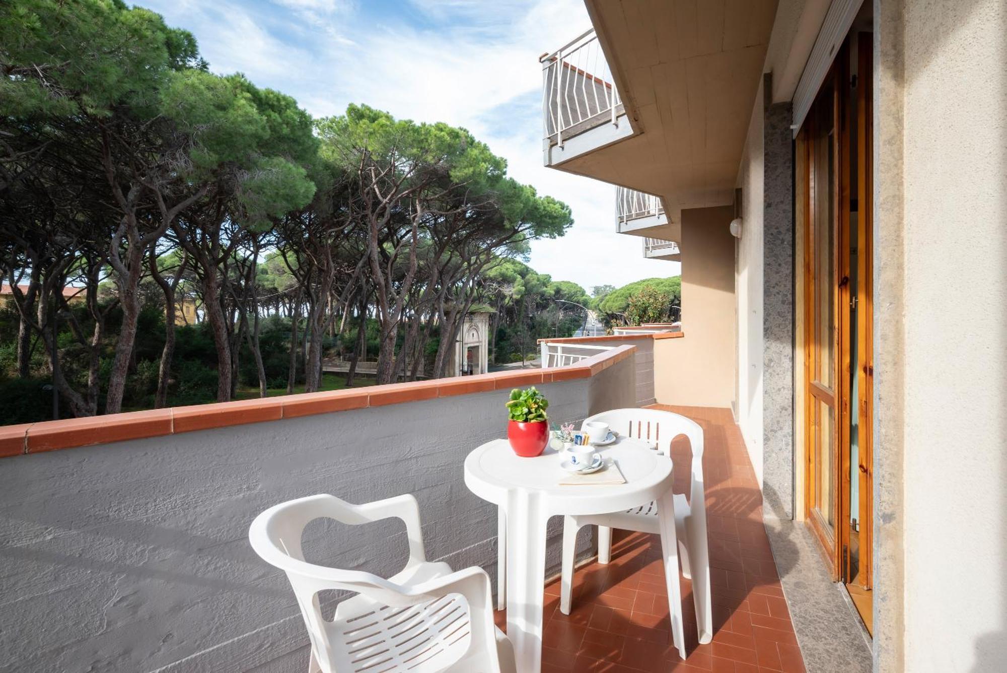 Hotel Parco Dei Pini - 100Mt Dal Mare Follonica Buitenkant foto