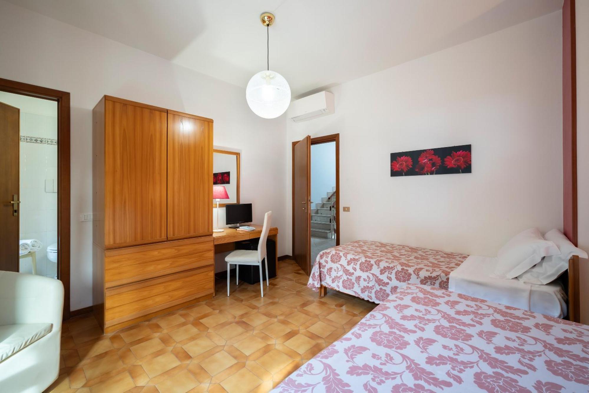 Hotel Parco Dei Pini - 100Mt Dal Mare Follonica Buitenkant foto