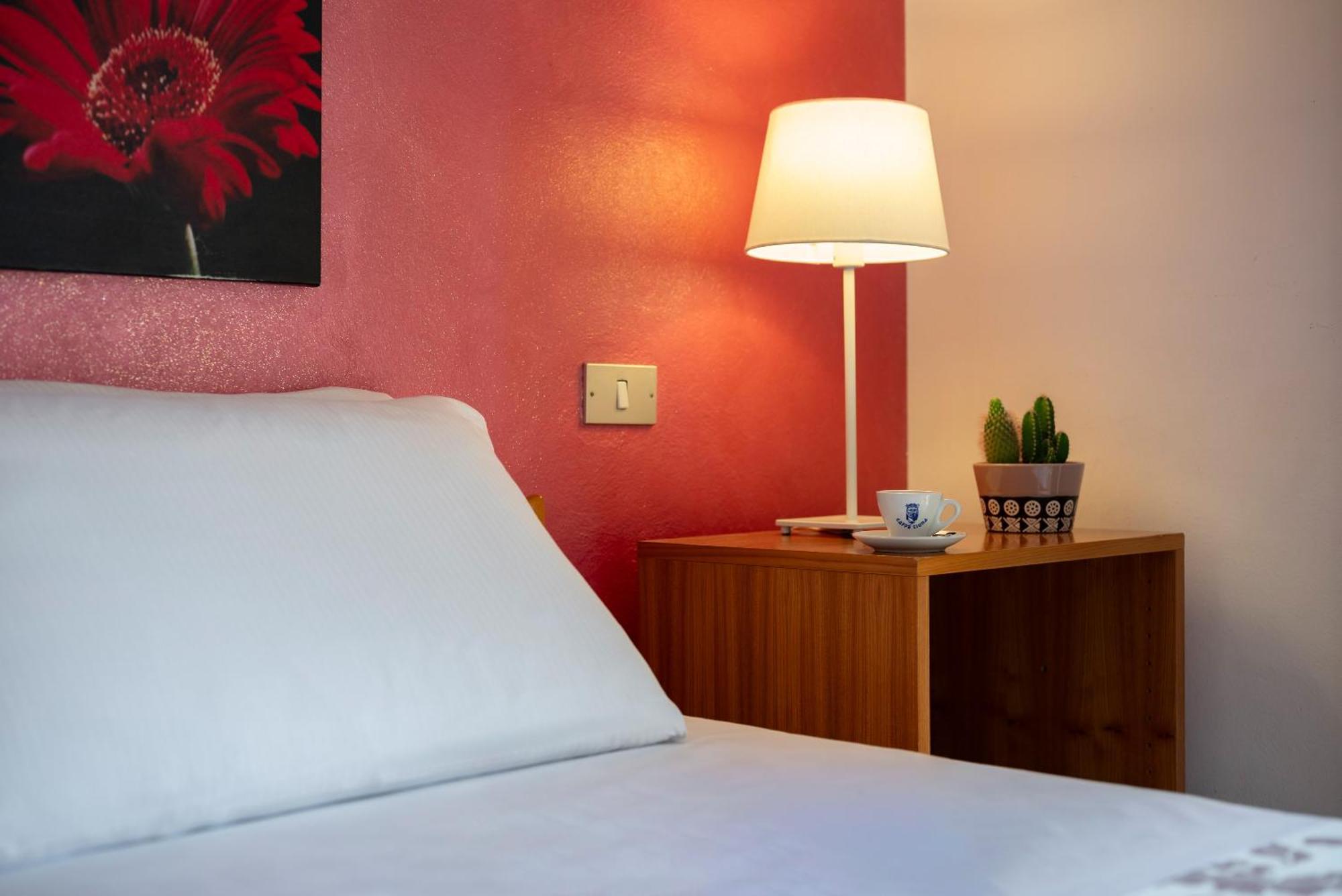 Hotel Parco Dei Pini - 100Mt Dal Mare Follonica Buitenkant foto